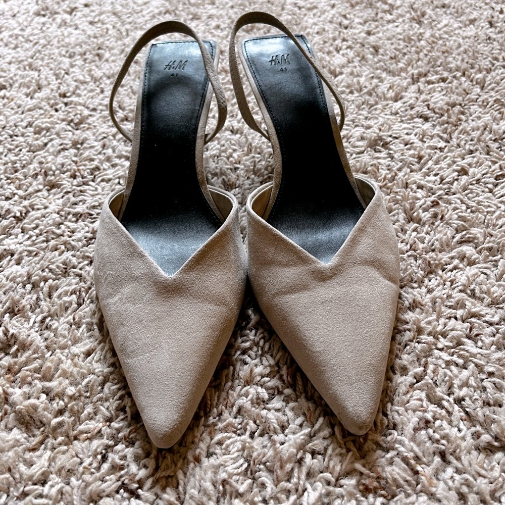 HM Pointed Toe Slingback
